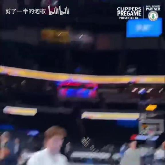 寶藏球員！你覺得小瓊斯能延續(xù)去年季后賽的亮眼表現(xiàn)嗎？